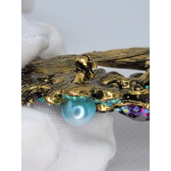 Vintage Look Crystal Embellished Floral Spray Brooch - Picture 9 of 12